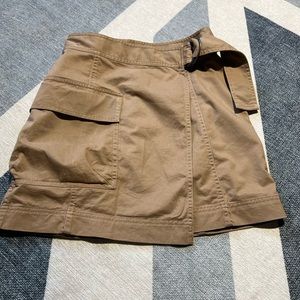 Banana Republic Factory Khaki Utility Wrap Skirt - Size XS - EUC